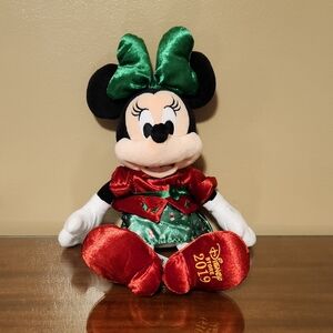 2019 Disney Store Minnie Mouse Festive Plush in Red and Green NWT